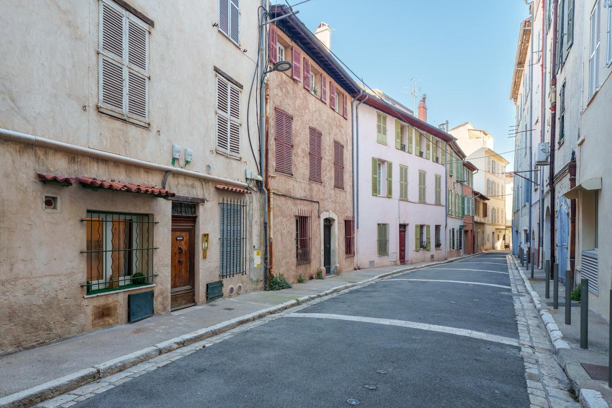 Renting - Guillaumont - Cozy Picasso Museum Local Market Antibes